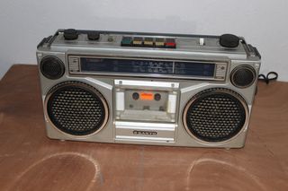 Radio Casete Sanyo Estéreo Plata