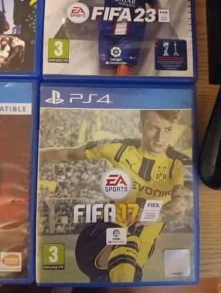 PS4 (PlayStation 4) Negra + 7 Juegos