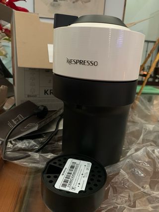 Cafetera Nespresso Vertuo Pop Krups .Blanca