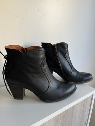 Botines negros tacón cordones