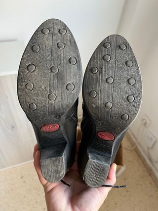 Botines negros tacón cordones