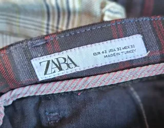 Pantalones de cuadros grises y morados