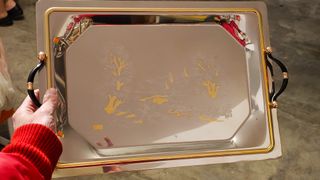 Vassoio elegante oro e argento