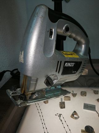 Sierra Calar Kinzo 800W Gris