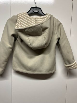 Trenca beige 4 años
