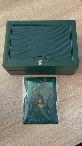 Reloj Rolex de Lujo Negro y Plateado