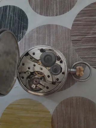 Reloj de bolsillo antiguo