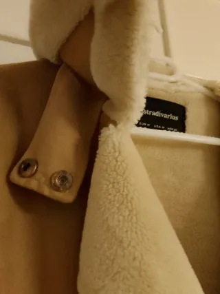 Abrigo borreguito Camel Stradivarius Talla M