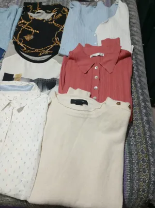 Lote de camisas y jerséis  de mujer