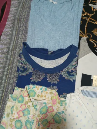 Lote de camisas y jerséis  de mujer