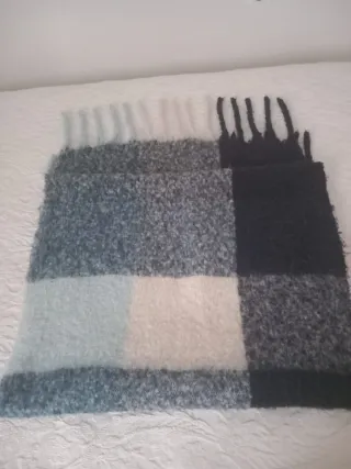 Bufanda cuadros azul y negro