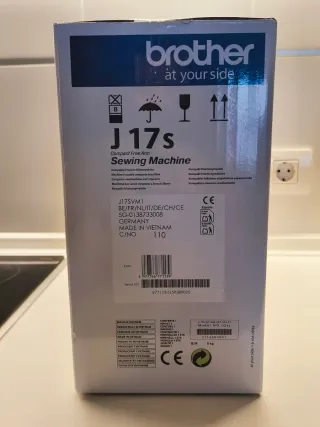 Máquina de coser Brother J17s NUEVA A ESTRENAR!!!!