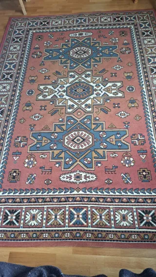 Alfombra grande salón diseño tradicional