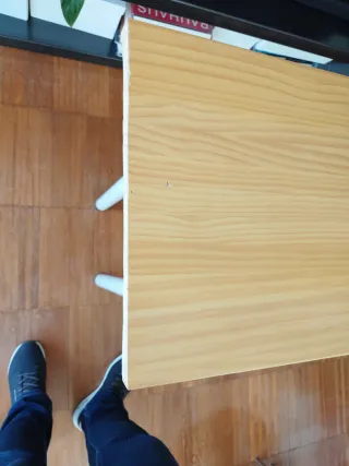 Mesa de pino 128x40x73cm con patas blancas