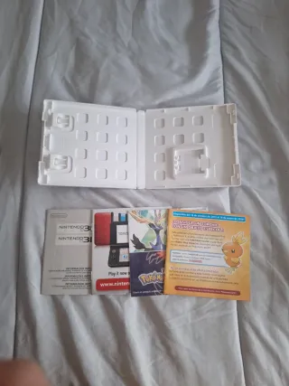 Caja y manuales Pokémon Y Nintendo 3DS