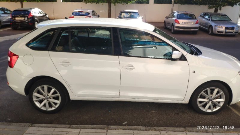 Skoda Rapid Spaceback 2014 - foto 1