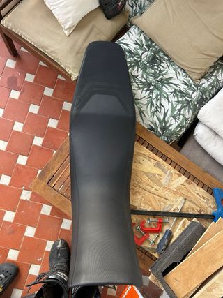 Asiento Aprilia Tuareg 660 (Rebajado) -2cm