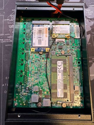 Mini PC i7 7500U/16GB RAM/512GB/6xGbit eth