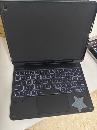 iPad 9ª Gen Gris con Funda Rosa