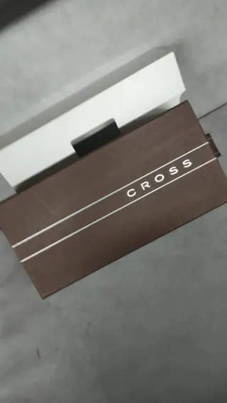 Estuche de la marca CROSS, vacío. A estrenar