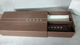 Estuche de la marca CROSS, vacío. A estrenar