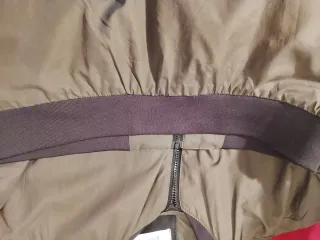 Cazadora bomber Kiomi hombre verde oliva