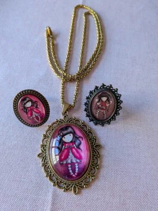 Conjunto Gorjuss Colgante y Anillo Muñeca
