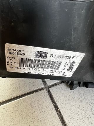 Farol Esquerdo Seat Ibiza 6L 6L1941005E