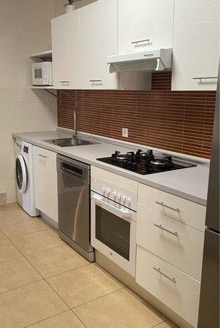 Cocina completa con electrodomésticos