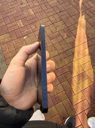 iPhone 12 Negro 81% Batería