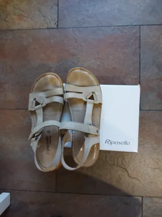 Sandalias Riposella Beige Mujer