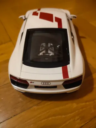 Maqueta Audi R8 V10 RWS 1:18 GT Spirit