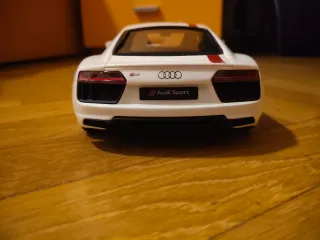 Maqueta Audi R8 V10 RWS 1:18 GT Spirit