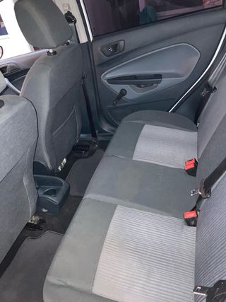 FORD FIESTA MUY CUIDADO