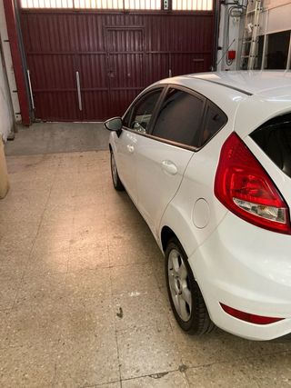 FORD FIESTA MUY CUIDADO