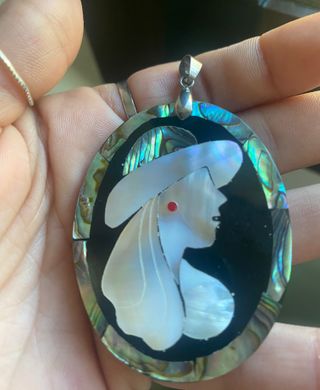 Colgante Vintage Mujer Perfil Abalorio