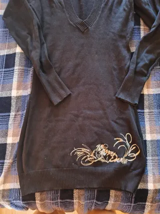 Jersey negro con capucha