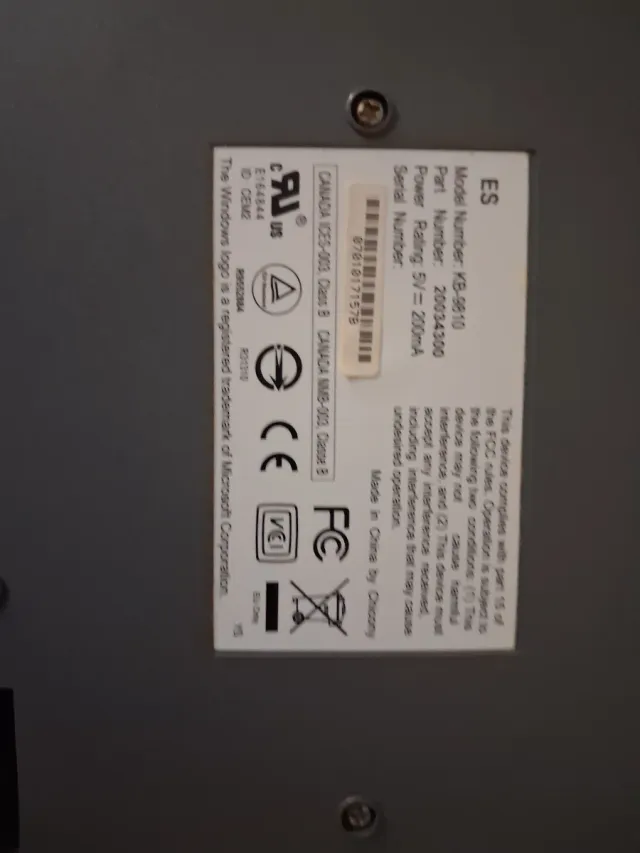 Teclado ordenador gris y negro