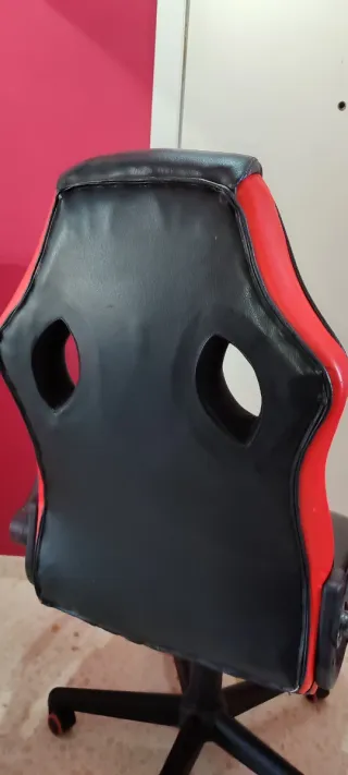 Silla Gaming Polipiel RACING  Falta 1 brazo.