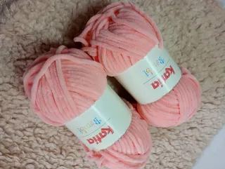 2 ovillos Katia Bambi 321