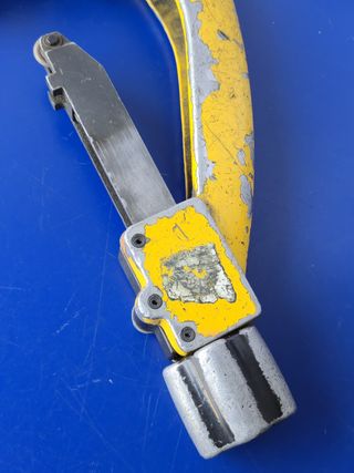 Grande Atrrezzo Tagliatubi Rems