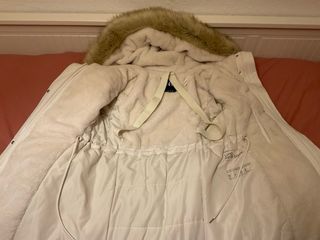 Parka Zara blanco roto con capucha