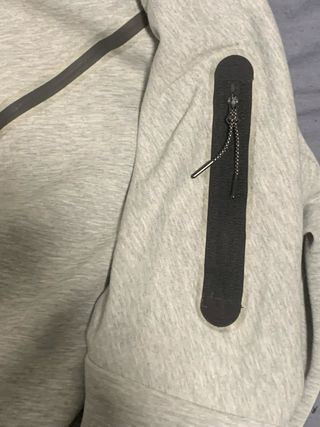 Chaqueta Nike Tech Gris