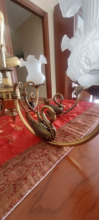 Lámpara de bronce estilo cisne