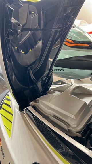 Moto de agua Sea-Doo RXT 300RS
