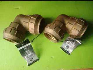 Lote Fontanería  de Codos, Válvulas y Reductores