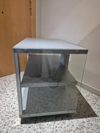 Mueble TV/Pecera con Ruedas