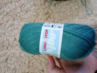 2 Ovillos Katia Nido 537