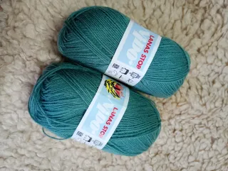 2 Ovillos Katia Nido 537