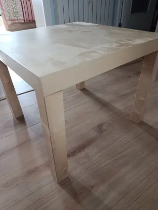 Mesa Ikea Lack madera marrón beis
